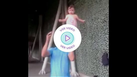 Esta pequeña acróbata se ha convertido en toda una sensación en internet