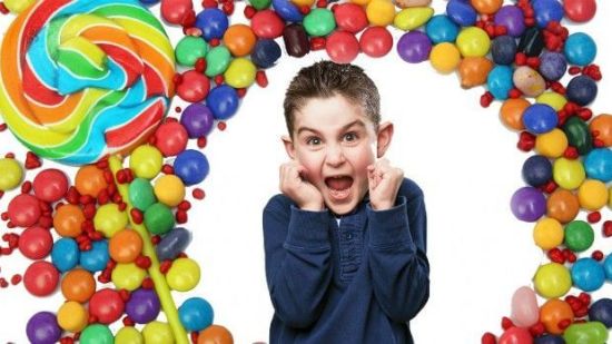 ¿Qué ocasiona en los niños el consumo excesivo de dulces?