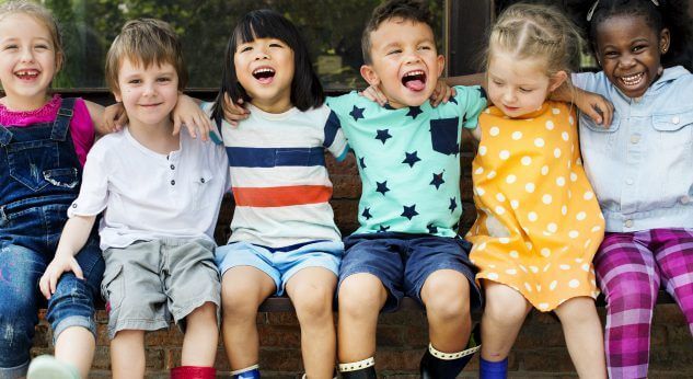 Niños que no se contagian con la risa en riesgo de psicopatía en el futuro