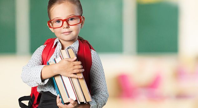 ¡Mucho cuidado! Las mochilas pesadas pueden afectar la columna de tu hijo