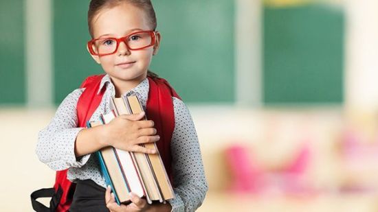 ¡Mucho cuidado! Las mochilas pesadas pueden afectar la columna de tu hijo