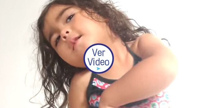 Conoce a la mini Mon Laferte que es es toda una sensación en internet