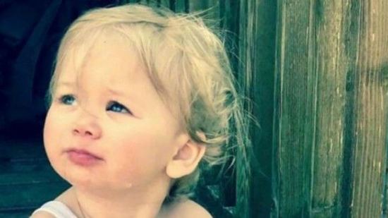 Conoce la historia de la niñita que llorar o bañarse ¡le duele!