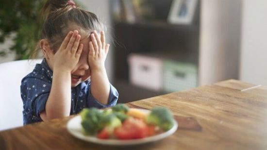 Formas efectivas de lograr que los niños coman cosas nuevas