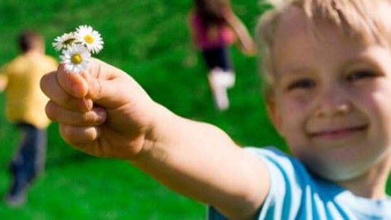 Tips para enseñar buenos modales a tu hijo