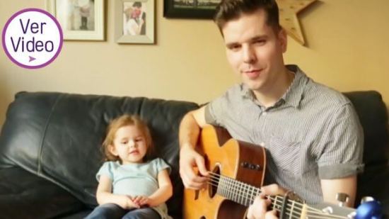 La encantadora voz de esta pequeña ha conmocionado las redes sociales
