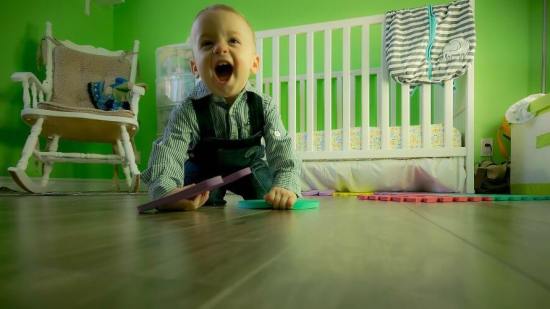 ¿A qué edad empiezan a gatear los bebés?