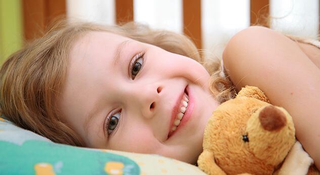 Dormir temprano a los niños mejora la salud mental de los padres