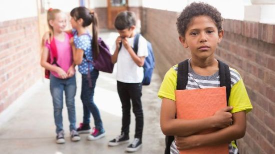 La discriminación también se manifiesta en los salones de clase