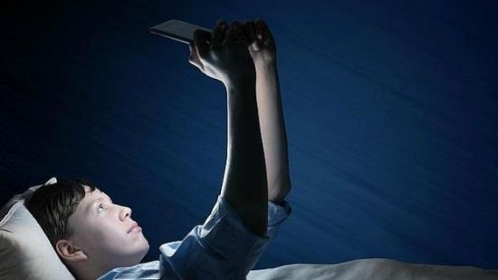 Desveladas y tecnología las principales razones que alteran los ciclos del sueño