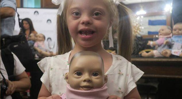 Crean el primer muñeco bebé con rasgos de Síndrome de Down