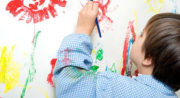 Consejos para ayudar a un niño zurdo en su día a día