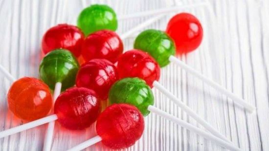 ¿Qué ocasiona el plomo encontrado en los dulces?