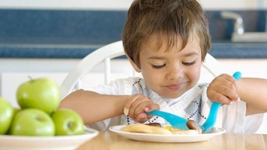 Cómo lograr que los niños coman de todo
