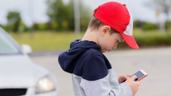 ¿Cómo lograr que tu hijo siempre vea tus mensajes de celular?