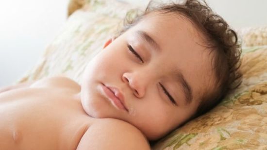 ¿Cómo dormir a tu hijo en un minuto con la técnica  4-7-8?