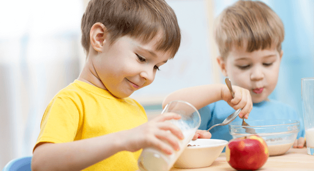Claves para que la cena ayude a dormir a los peques