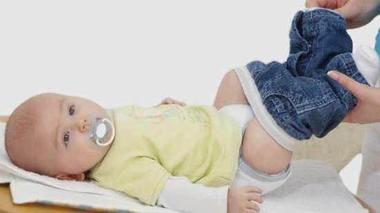 6 claves para saber cómo cambiarle el pañal a tu bebé