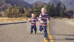 5 trucos para evitar las peleas entre hermanos