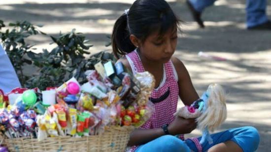 49% de las niñas y adolescentes mexicanas tienen que trabajar
