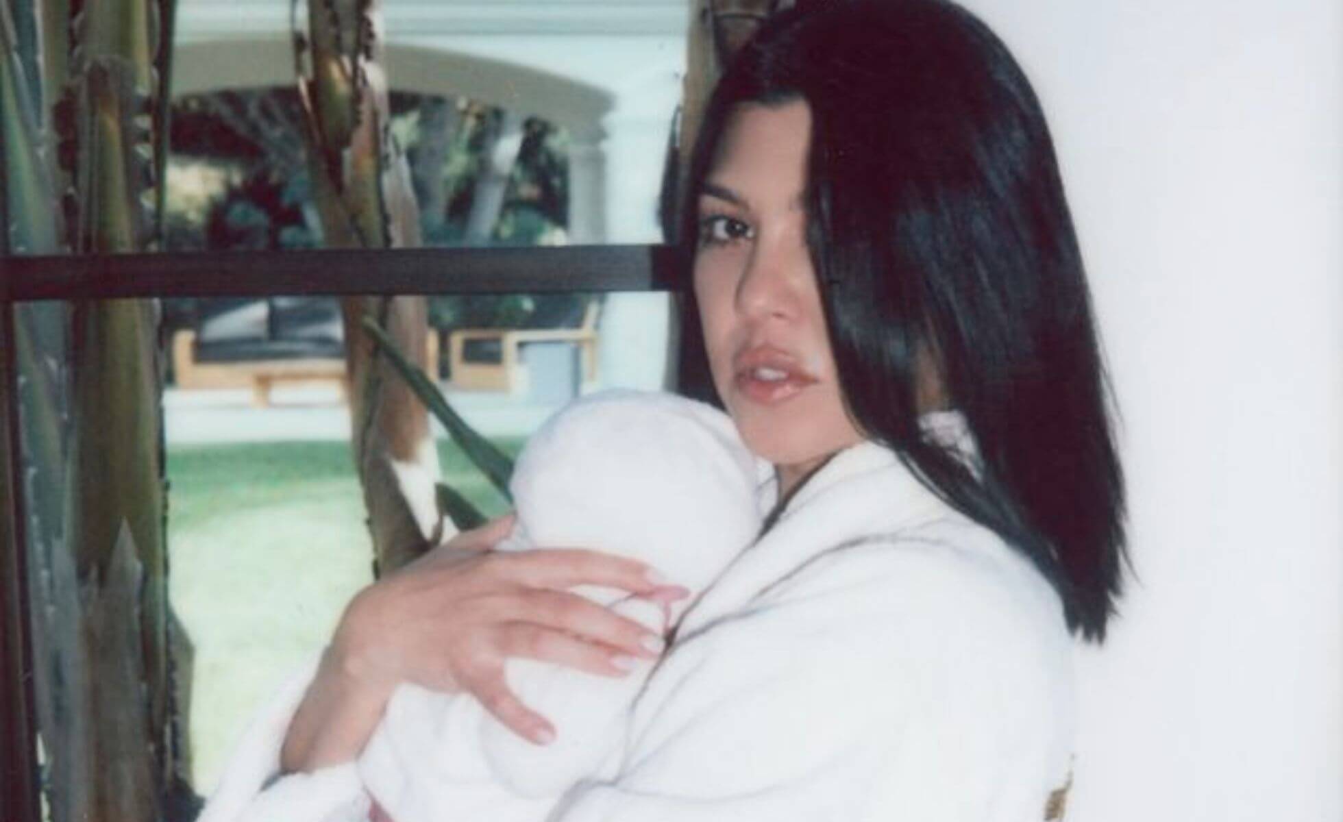 Kourtney Kardashian con su bebe