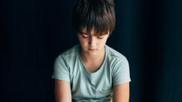 Así es como afecta a la salud mental de un niño tener un papá ausent