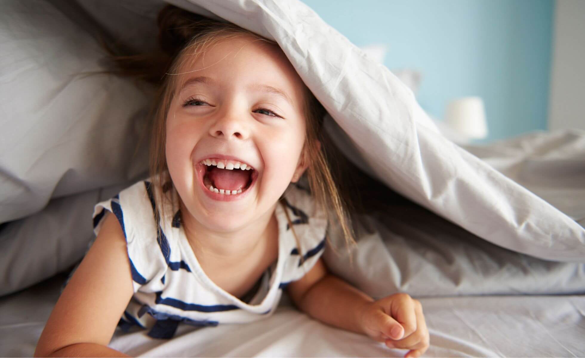 niña riendo