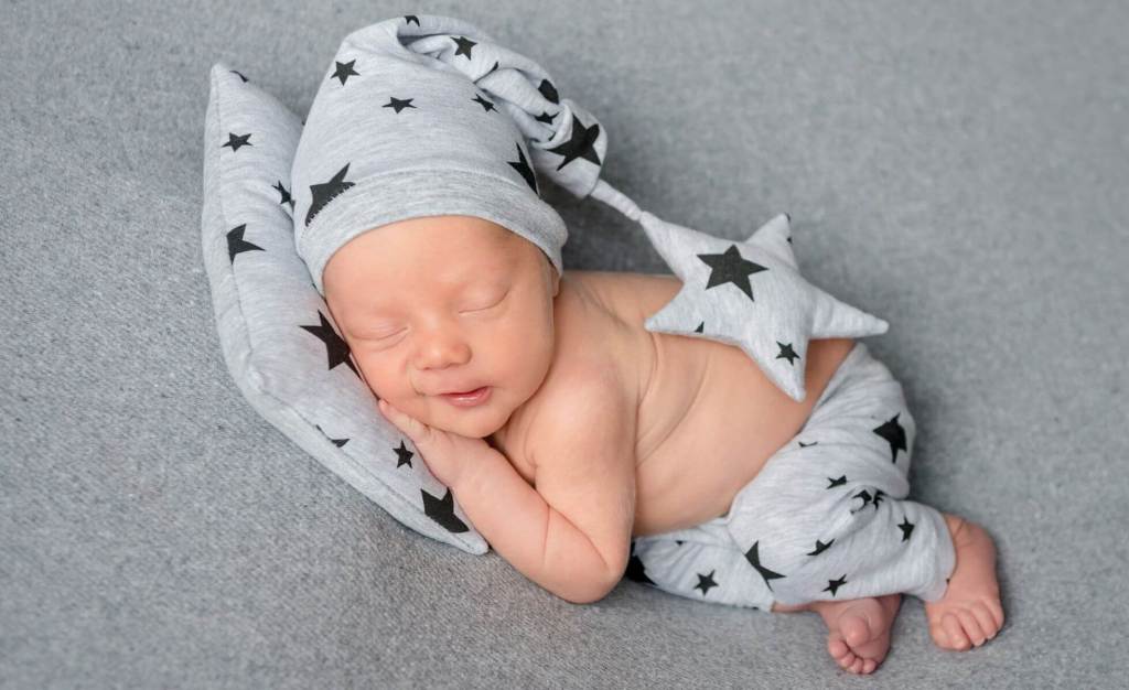 Bebe con estrellas