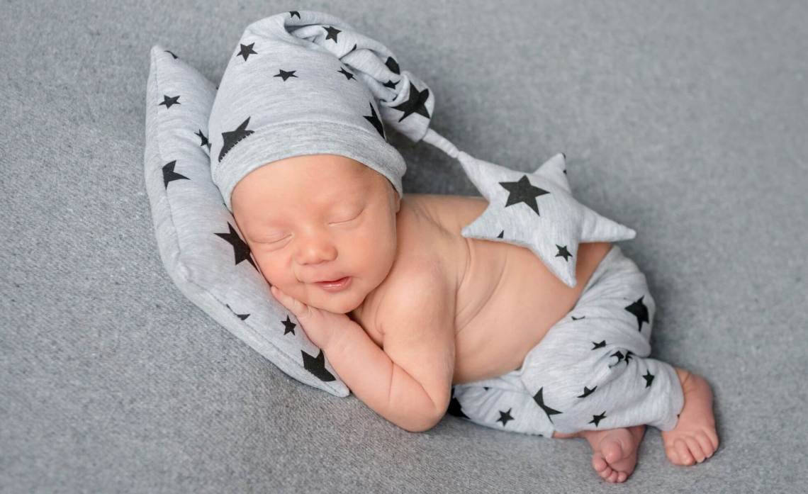 Bebe con estrellas
